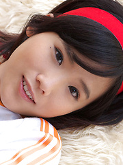 Yuzuki Hashimoto Asian does gym exercises and enjoys ice cream