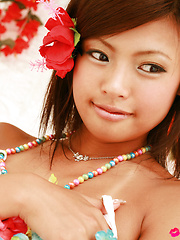 Ryo Kanezaki Asian takes short jeans off and shows ass in bikini