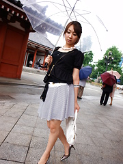 Hot slut Ryo Akanishi shows her sexy body